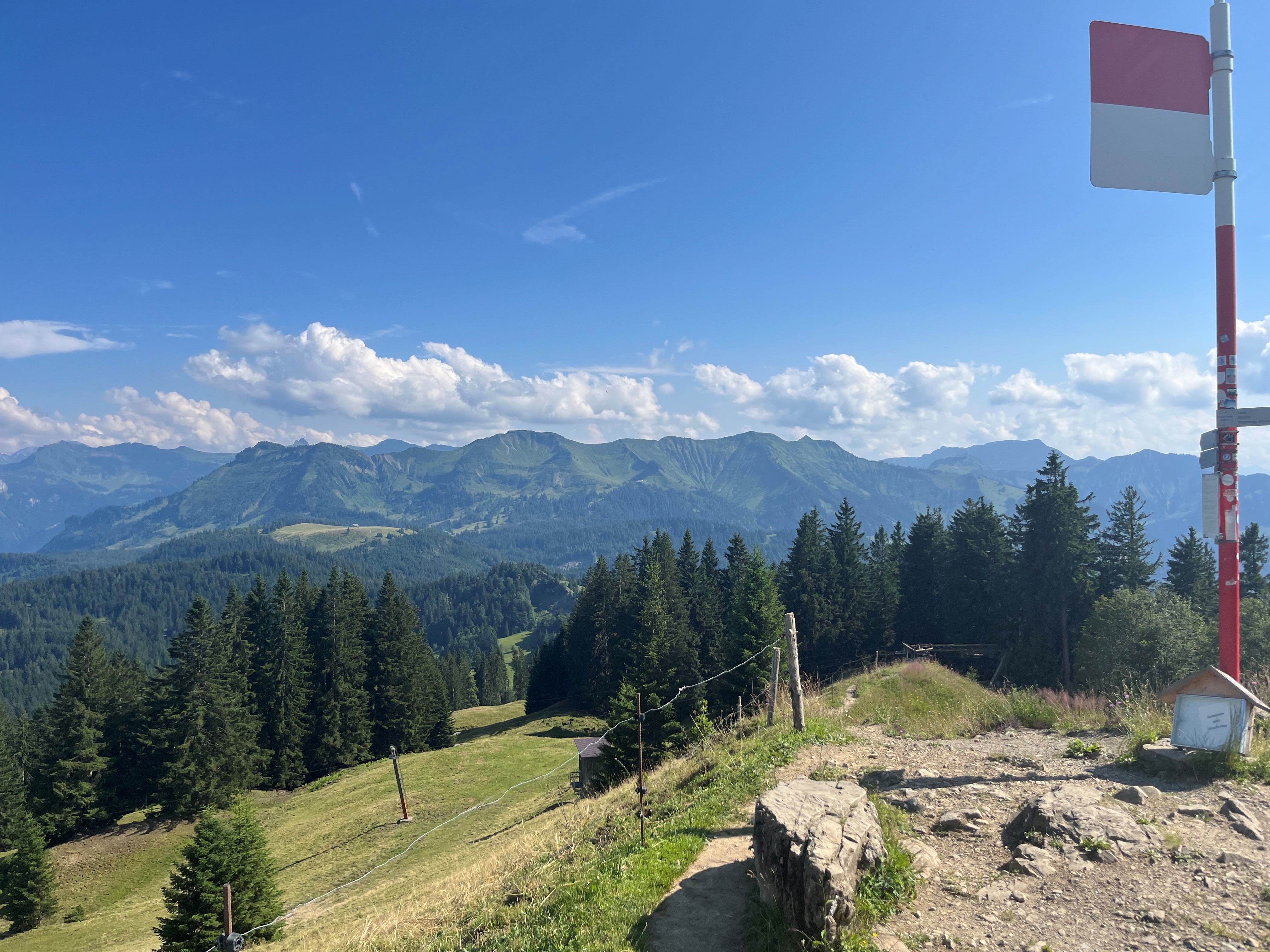 Panorama der Landschaft bei der Ferienstube Dornbirn Kehlegg